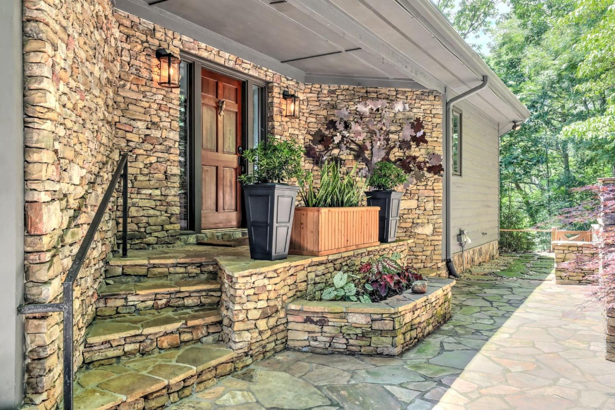 Falken Haus - Relax In Seclusion With Panoramic Lake Views جاسبير المظهر الخارجي الصورة